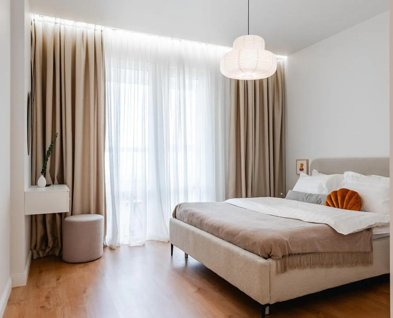 Светлые И Уютные Апартаменты В Центре Алматы Apartment