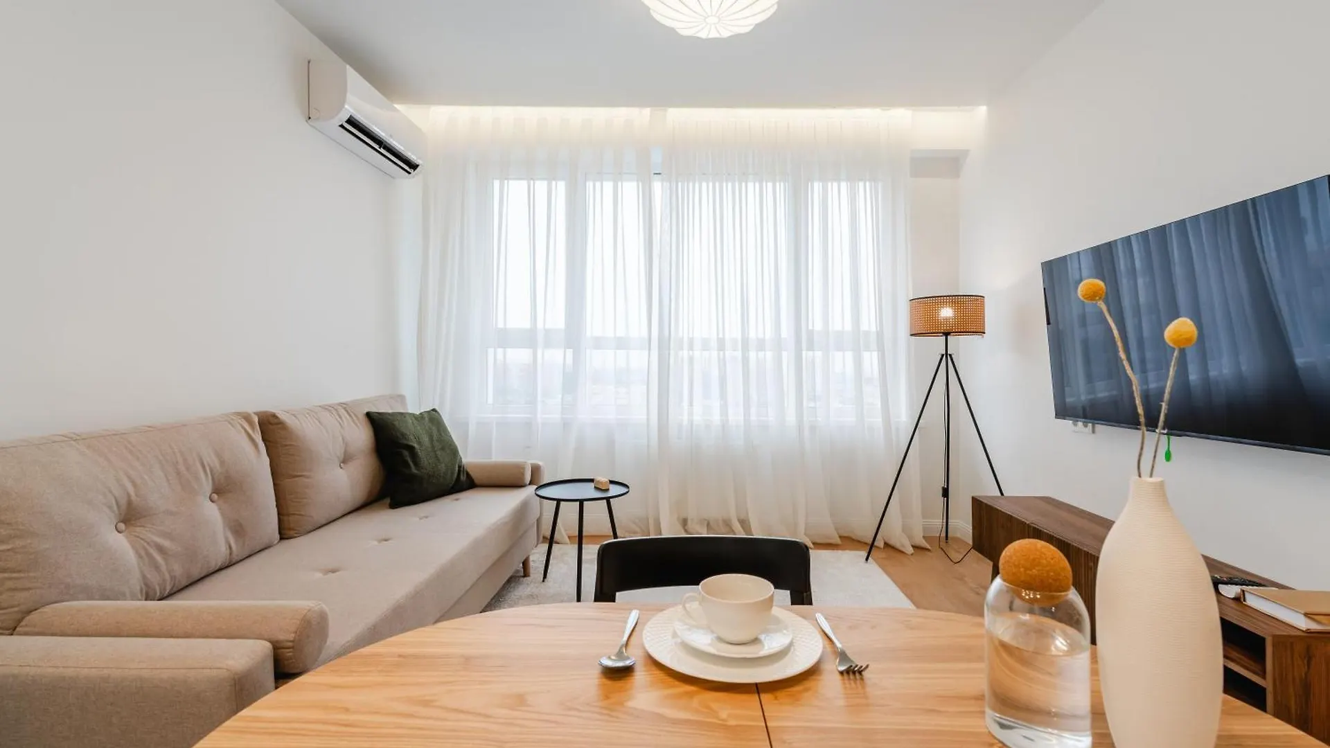 Apartment Светлые И Уютные Апартаменты В Центре Алматы